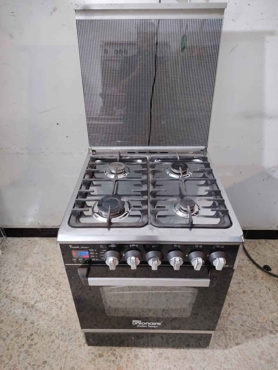 طباخت مصري  نضافة 90 بلمية  فقط  واتساب *********** 

🤍
