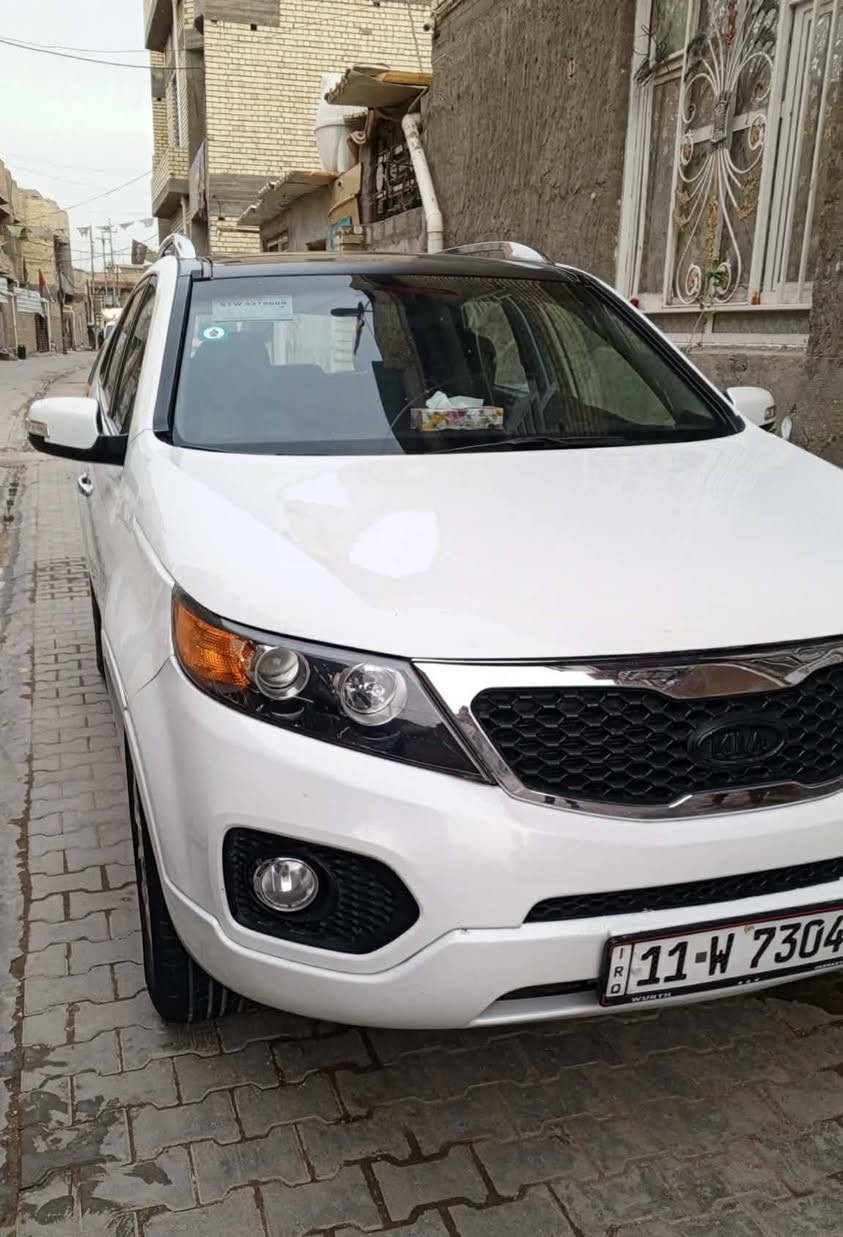 السلام عليكم 
سورنتوSX2011
وارد امريكي حادثه جاملغ وبنيد بدون دواخل 
السيارة فووووول مواصفات للاخيرVIP
محرك 6سلندر 
سبعه راكب 
ثلاث قطع تبريد 
بصمه تشغيل+ابواب 
بنوراما
كشنات جلد +كهرباء+ تدفئه
السيارة أعلى فئه بالمواصفات 
جاهزة من كلشي بدون نقص ابد 
صدر كله جديد  
السيارة معروضة(140$)وبيه مجال
مكاني بغداد الشعلة 
الاستفسار***********
