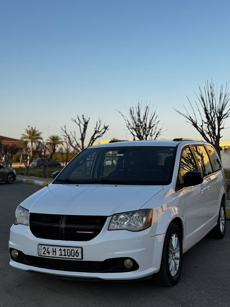 سلام عليكم
للبيع دوج كرفان SXT
2020 محرك 3.6L 
كشنات جلد اسود
السيارة ماشيه 132mil 
السياره نظيفه مال بيت
حادثها  بسيط مرفق بالصور 
بدون دواخل بدون ايرباك 
مكان السيارة اربيل 
السعر $198 
الشراي يتصل على الرقم 
***********
