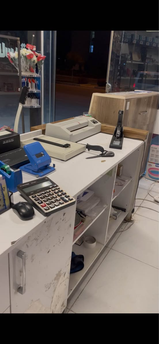 ميزه بو فروتنئ دارئ عصلى ده ره جه ئيك 
درئژى ٢٨٠ سنتيم 
فره هى ٦٢ سنتيم 
بو پتر پيزانينان په يوه ندى بڤئ ژمارئ بكه 
0750 872 6160
————————————-
ميز للبيع خشب عصلي درجة اولي 
طول ٢٨٠ سنتيم 
عرض ٦٢ سنتيم 
للمزيد من  معلومات اتصل ب هذا الرقم 
0750 872 6160 دهوك, العراق
