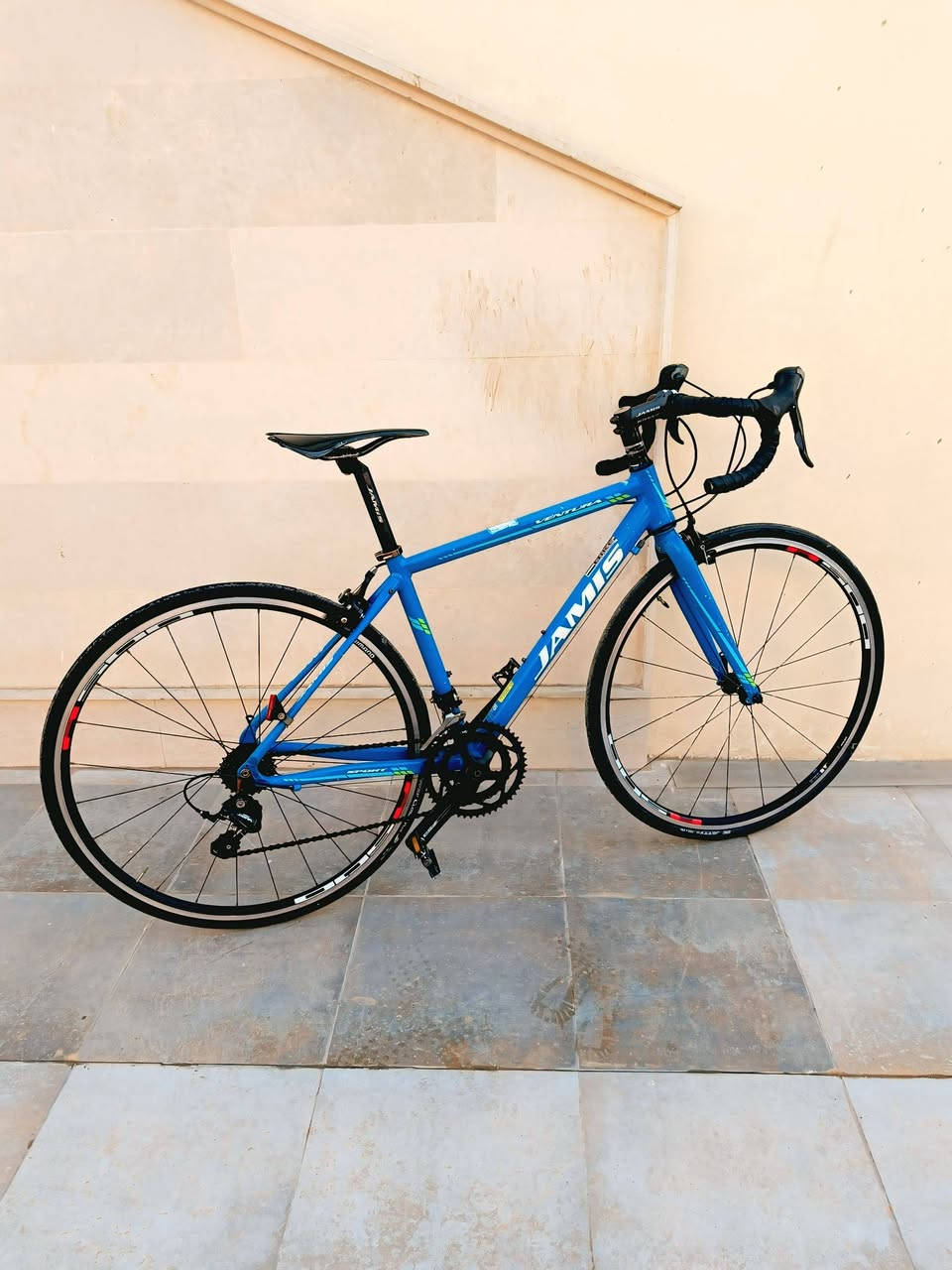 ‏موصل // المجموعة 
‏
‏دراجة سباق  JAMIS  أمريكي 
‏ 
‏
‏حجم 28 قياس 48  M 
‏معدن ألمنيوم بالكامل 
‏لعابات  Sora 
‏ سستم  Shimanow
‏السرعات  9 * 2
‏الويالة بوربرين
‏النظافة  90 ٪
‏
‏السعر  325 ألف 
‏للتواصل ع الخاص أو واتس /   *********** 
‏
‏*يوجد #توصيل المحافظات
