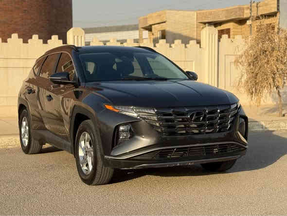 هونداي توسان SEL   2023 حادثها سرقة صبغ جاملغ وبنيد
حجم المحرك : 2.5L
‏ايرباك سليم  

المواصفات : SEL

السعر 182

بصمة وتشغيل عن بعد دخول ذكي
شاشة كبيرة تدعم CarPlay 
كاميرا
هاند بريك بصمة

كشن كهربائي تدفئة استيرن وكشنات
اوتو هولد  اوتو ستارت اوتو ستوب
 نظام النقطة العمياء Blind Spot Monitoring
توقيف جزئياً أو يبطئ السيارة تلقائياً عند وجود سيارة في النقطة العمياء أثناء الدخول إلى الشارع العام بشكل خاطئ 
تحذير الخروج عن المسار + المحافظة على المسار Lane Keeping Assist 
رادار امامي (تحديد مسار)
‏‎رادار جانبي (نقاط عمياء)
‏‎رادار خلفي (التحذير من الاصطدام)
‏‎حساسات خلفي 

شحن لاسلكي للموبايل
صندوق كهربائي 
مانع انزلاق+ABS
نظام قيادة :    ECO-NORMAL-SPORT-SMART-SNOW

تحكم استيرن 

تبريد لمس
تبريد مركزي
لايتات ليد عدسه زينون بلادي

بكلايتات LED بلادي

السعر 182

‭0751 761 4275‬ ‬ واتساب 

‭0751 135 2870‬

***********

*********** واتساب
