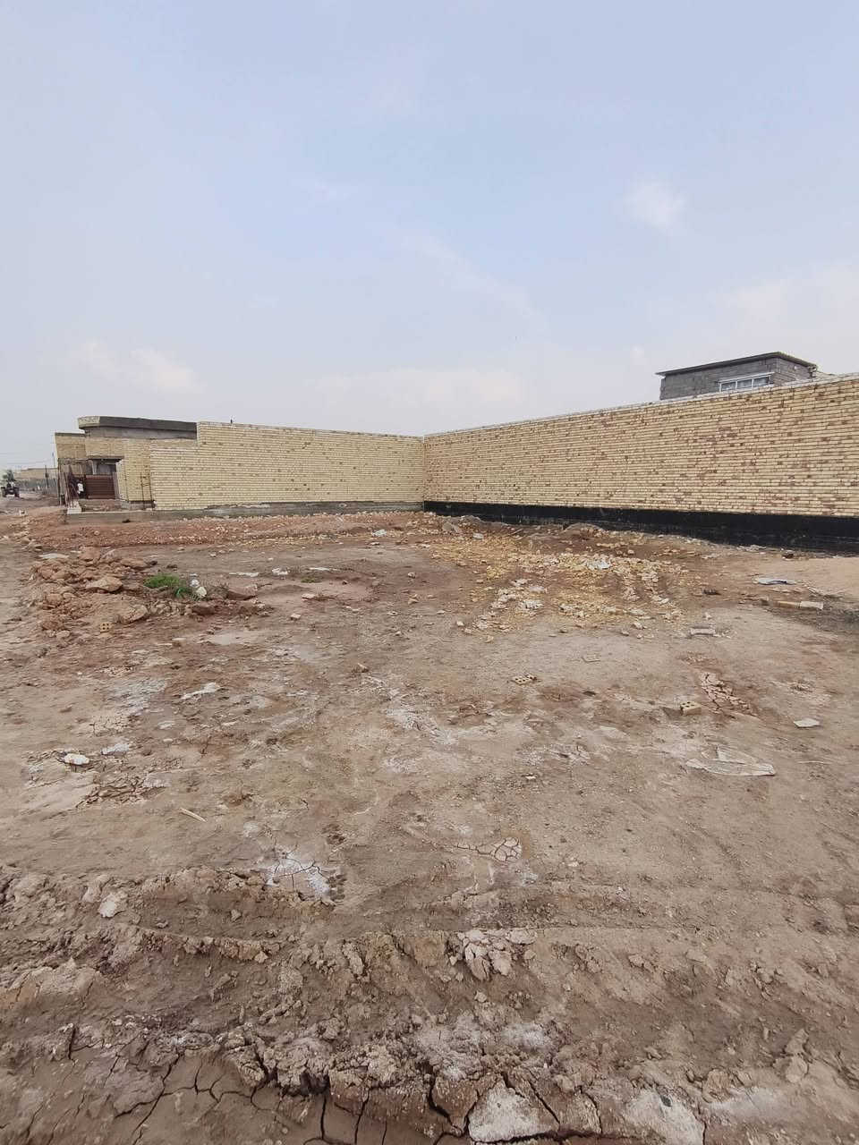 قطعه ركن على شارعين 260متر زراعي سند 25 شارع استاذ حبيب وبيت ابو احمد المله  مي وكهرباء واصله السعر خاص او اتصل على
***********
***********
