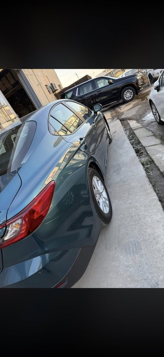 السلام عليكم
كامري 2025 مواصفات LE لون فيروزي قطعتين صبغ بدون ايرباك 
صور الحادث مرفق بالمنشور
السعر 22 ونص دولار
للاتصال ***********
