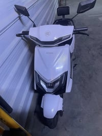 دراجه شحن للبيع اخون الدراجه جديده الله شاهد وبطارياته ممتازه دبل سويج...