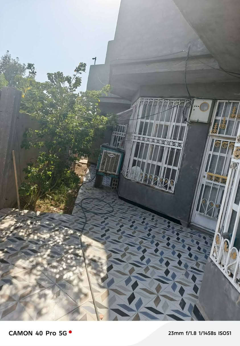 دار للبيع ورديه خارج قرب جامع العكام خلف عياده الدكتور احمد جمل 
بي قرار قاضي سند 25 مساحه 120م 3غرف نوم+صاله+استقبال+مطبخ+حمامات 2
تواصل ***********
