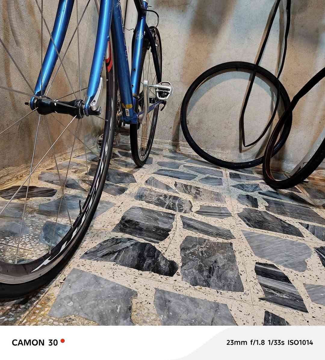 السلام عليكم بايسكل C700 جينت مثل ما موضح بل فيديو السعر 85اوبي مجال متوازي على بيعتو الرقم ***********
