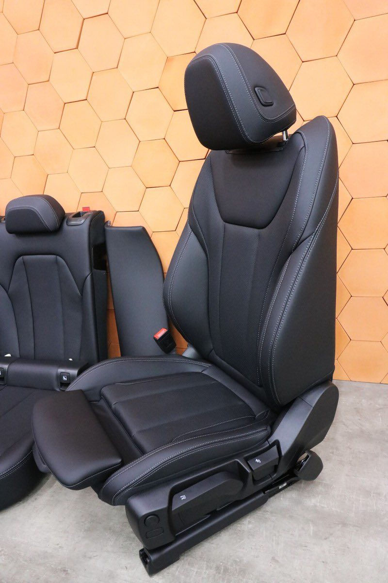 السلام عليكم دوشمه سياره عملاقه جوكر جلد ثخين جدا وزن ثقيل جديد غير مستخدم السعر ٧٠ الف***********
