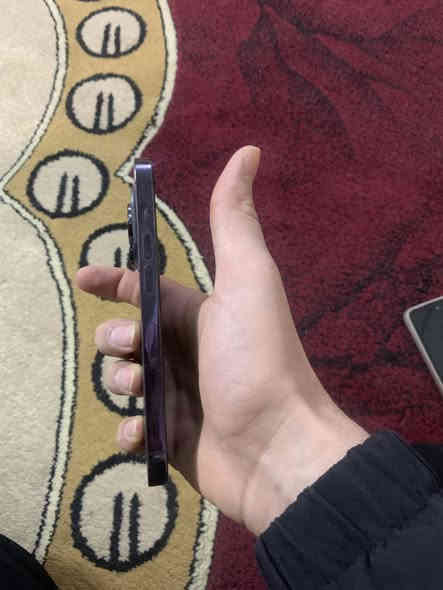 السلام عليكم أيفون 14برو فقط ذ256 بطارية 86 جهاز وتر بروف شرق اوسط كلشي ممبدل بي جهاز نضيف عل فحص السعر 650 مكان بغداد الشعلة ***********
