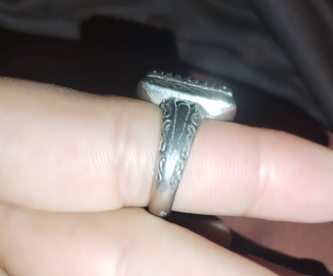 السلام  عليكم محبس فيروزي  البيع مكاني عشار ابريهه
فضه ختم 925


**إذا كنت صاحب هذا الإعلان وتريد حذفه لأي سبب، رجاءا أرسل رسالة إلى الدعم الفني**