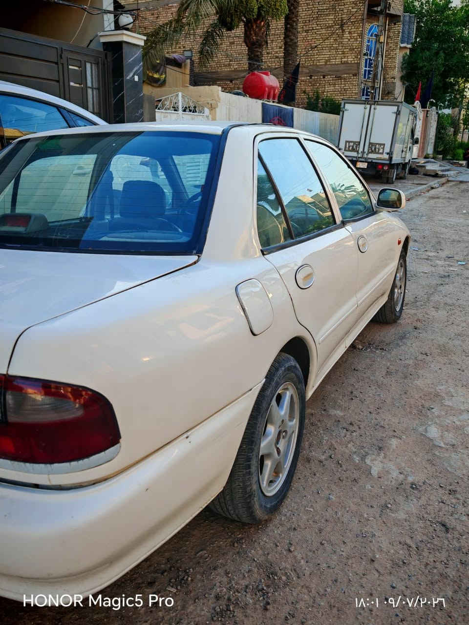 السلام عليكم 
بروتون 2004 ابيض مصبوغة صبغ عام للجمالية
كير اوتوماتيك
كير ومحرك وصدر نظيف جدا
داخل جلد 
التبريد شغال
السيارة باسمي لحد 2024 تحويل ثاني يوم
السعر 45 ورقة
بغداد
***********
