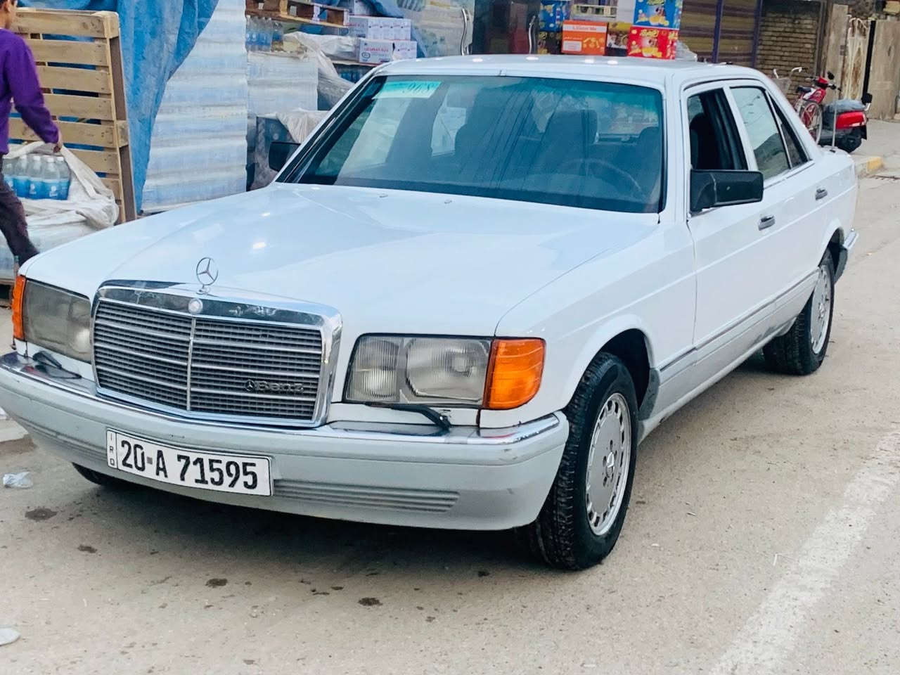 السلام عليكم 
لبيع مارسيدس موديل 89محور  سيارة حلوة ونضيفة رقم ديالى الجديد بسمي تحويل مباشر مكانها بغداد تجي شوفها وبيك خير وتدلل
الاتصال ***********
