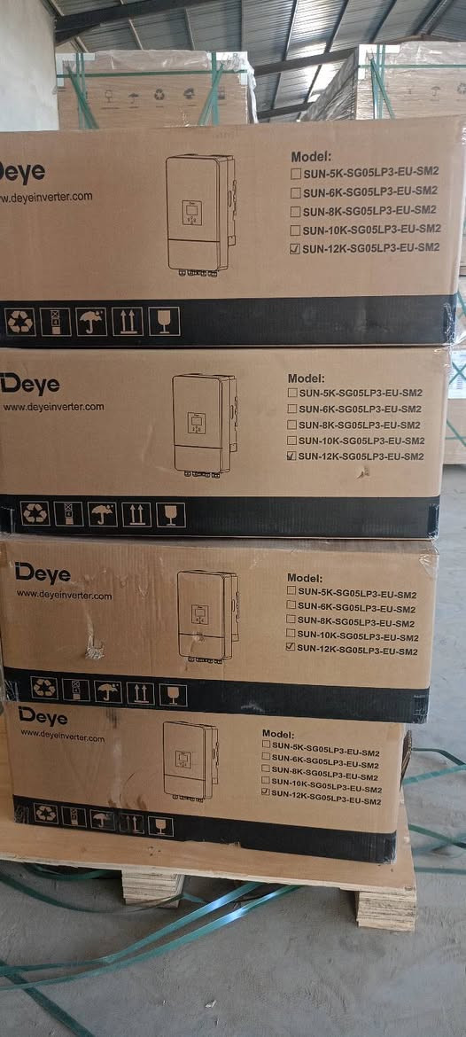 السلام عليكم توفر لدينا انفريتر Deye 12kw و16kw هايبرد ثري فيز جملة ومفرد *********** واتس آب
