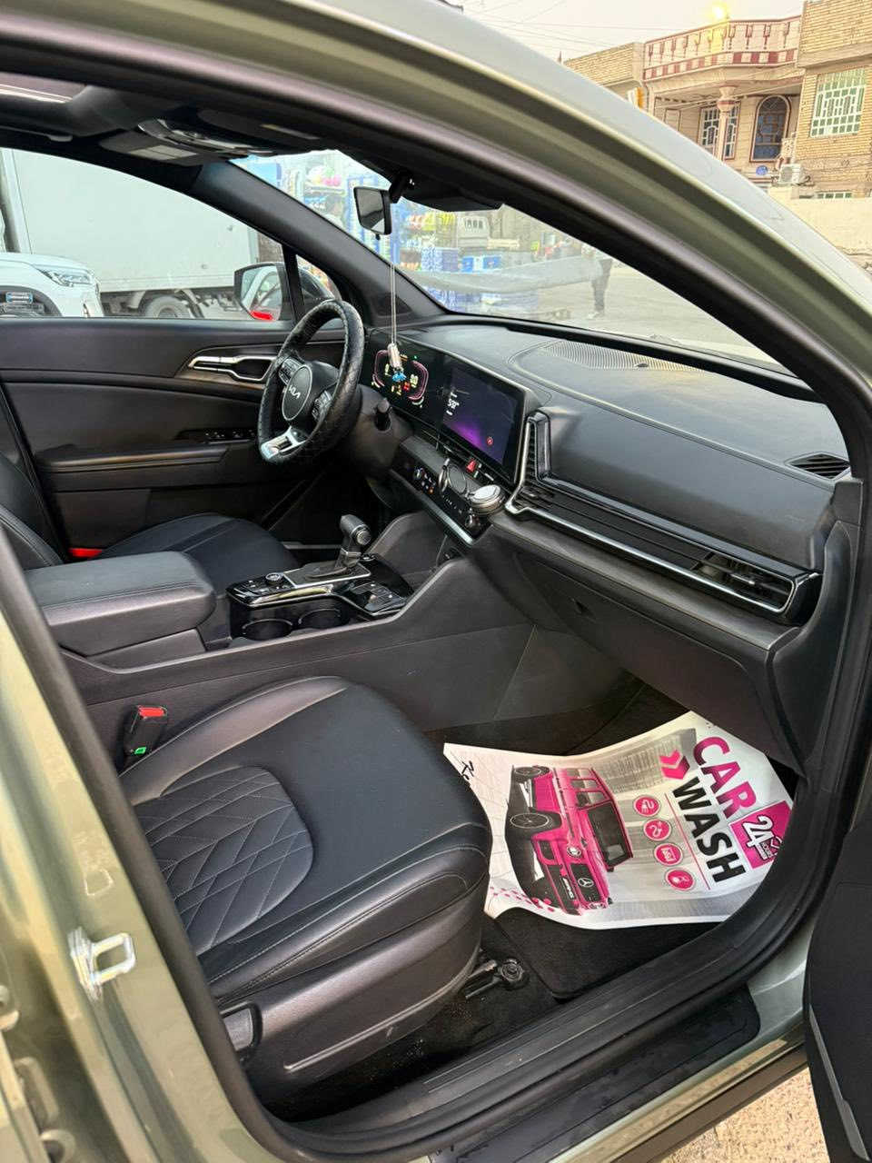 السلام عليكم
سبورتج 2024 Xline لون مميز 
رقم بغداد ب اسمي وارد امريكي 
فقط جاملغ على بارد وبنيد معمر ومصبوغ 
المواصفات 
✅ بصمة 
✅بانوراما 
✅الجنطة كهرباء
✅تشغيل عن بعد 
✅شاشة ديجتال
✅كراسي جلد 
✅كراسي كهرباء
✅تدفئة كشنات 
✅ فور ويل 
✅اطفاء ذاتي 
✅شاحن وايرليس 
✅هندبريك كهرباء
✅حساسات خلفية وامامية 
✅قطعتين تبريد
✅مود درايف 
✅LED امامي وخلفي 
✅محرك 2500
✅مانع انحدار 
✅اوتو هولد
✅مانع انزلاق 
✅رادار امامي وجانبي 
✅ ماشية 51 الف 
✅سيارة فول واحد على واحد 
مكاني بغداد البلديات 
السعر 225 وبيهه شي قليل 
للتواصل ولاستفسار 
***********
