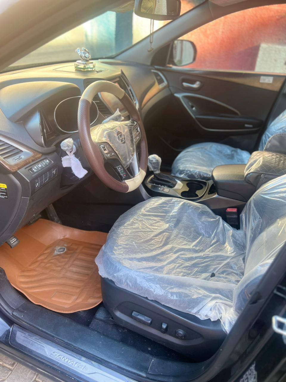 السلام عليكم ستنتافي 17 شماليه للبيع والمراوس ابجارجر اوابوباما سياره فول مواصفات  عده الفتحه مكينه 6 فور ويل سبعه راكب تبريد3قطع تدفئه بالكشنات تشغيل بصمه اشارت ترحيب عن بعد جنطه شفط حساسات اماميه وخلفيه كامره دواره اماميه وخلفيه رادارات جانبيه شاشه كبيره مثبت سرعة نظام ذكي وبعد بيها هواي مواصفات السعر 175 الاستفسار ***********
