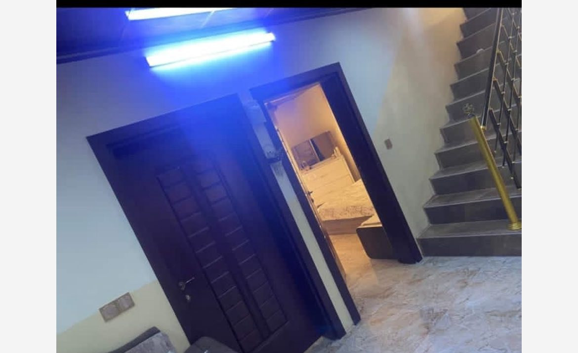 دار لللبيع حي النور 210م بيت طابقين بيت درجة اولى فول موصفات ***********—***********
