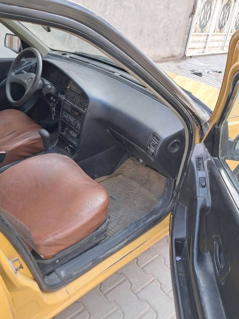 للبيع بيجو موديل ٢٠١٠ مكينه وكير كورولا بيكاشو ياباني حديث تحوير مضبوط حجم ١٦٠٠ حقيقي قتصادي تخم تاير صدر امامي وخلفي جديد كهربايات كل شغال سياره جاهزه ماكو اي نقص سعر ٢٧ مكاني بغداد ***********شرط التحويل مابيع قصد
