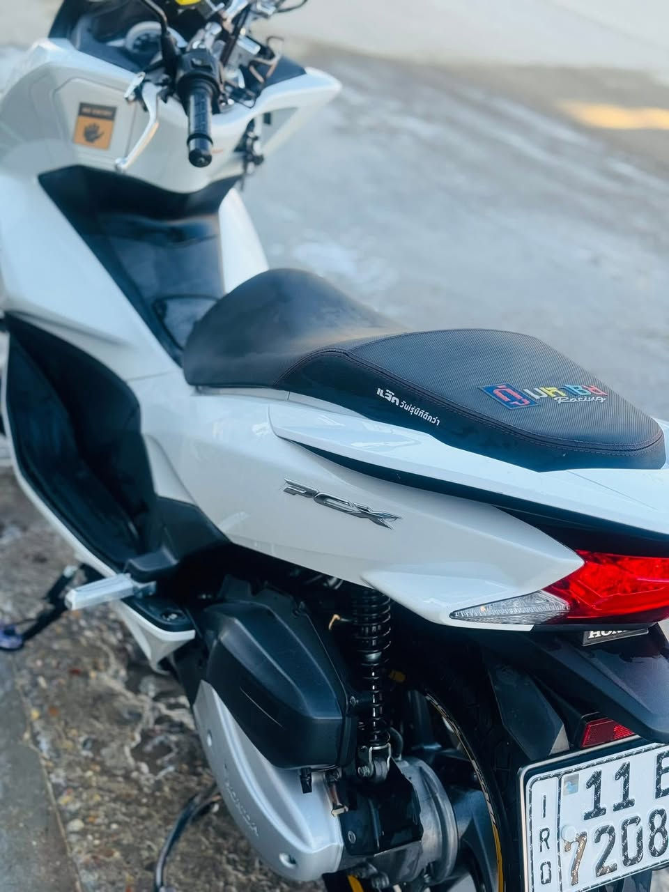 سلام عليكم بيسي اكس مرقمه رقم وسنويه شرط تحويل مكفوله كفاله عامه بيها شي بصيط مكاني بغداد شعب شارع صحه***********مكلف بل نشر
