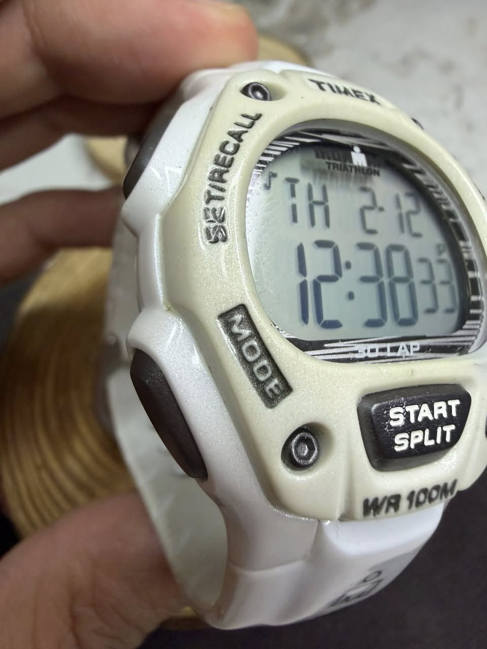 ساعه تايمكس ارون مان امريكي🇺🇸
نضافه 95‎%‎ 
شغاله من كلشي جرس لد منبهات 
لون ابيض مميز و سير ابيض لؤلؤي 
قطعه نادره و نظيفه 
سعر 65 
مكاني بغداد كراده 
***********
