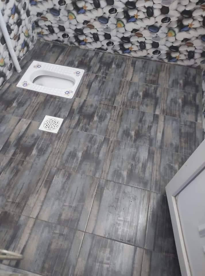 خلفه سيراميك ارضيات و جدران شغل نظيف ودرجه اولى من بغداد اسعار مناسبه ***********
