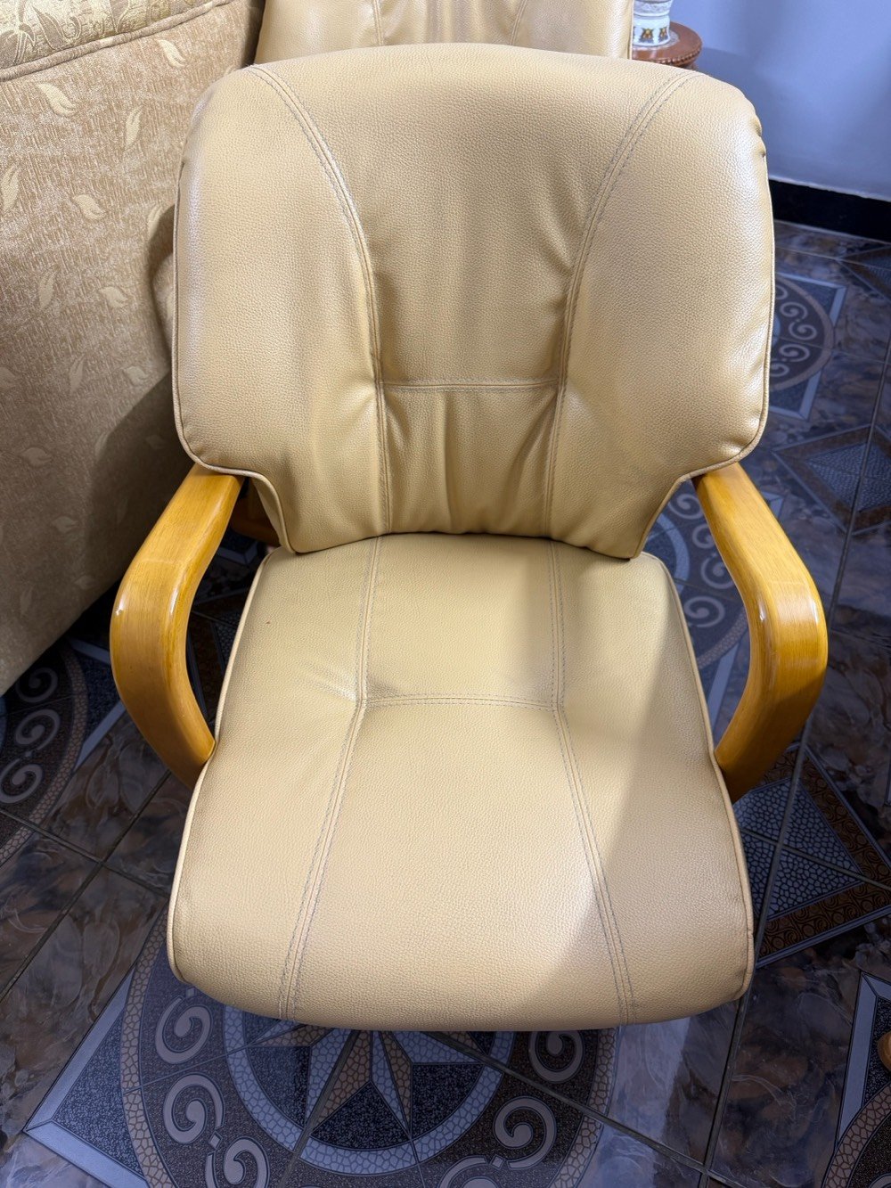 ميز طعام جديد 6 مقاعد كراسي دواره جلد خشب البلوط 