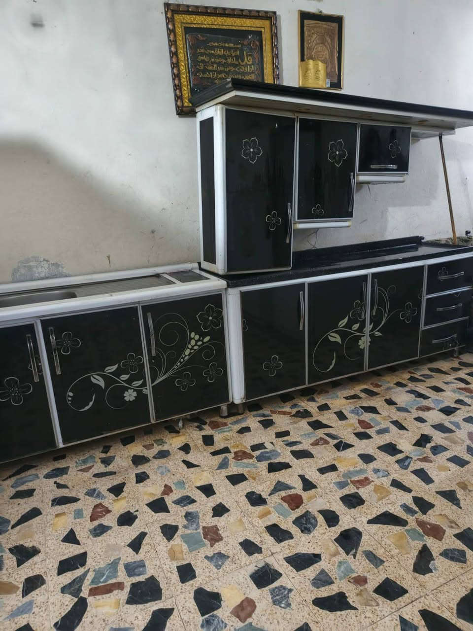 كاونتر ثلاث قطع لون سود سعر 275ثلاجه خت جديد سعر 375طباخ ربع مشاعل سعر 125كاونتر  سعر 180ول سعر طباخ كرياز سعر 225بيه مجال لمكان بغداد يوجد توصيل لفحص مام لمندوب بس توصيل


**إذا كنت صاحب هذا الإعلان وتريد حذفه لأي سبب، رجاءا أرسل رسالة إلى الدعم الفني**