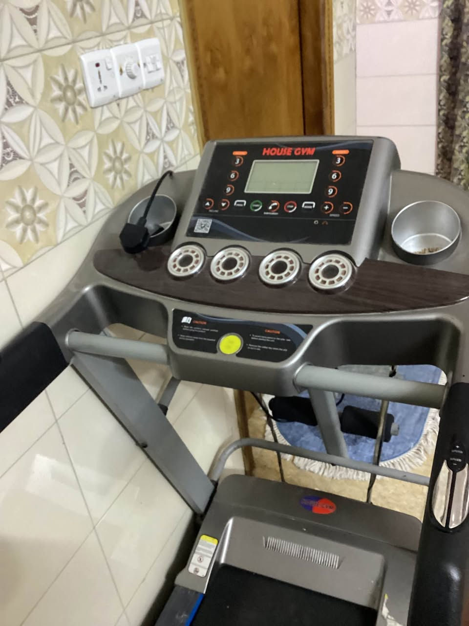 جري مال رياضه للجيم السعر ٢٠٠ وبيه مجال بس الماطور محترك المكان الشعلة شارع ستين رقم الهاتف *********** بغداد, العراق
