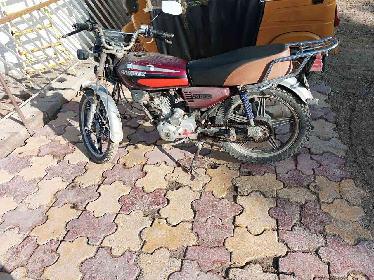 سيفان 2021 مال جناي محرك نشط تايرات الخلفي جديد والامامي نص عمر كهربائيات بس الفيشة تبدلهة ويشتغلن المكان السياحي معامل قرب محطة ابو زياد *********** السعر 450 وبيها مجال
