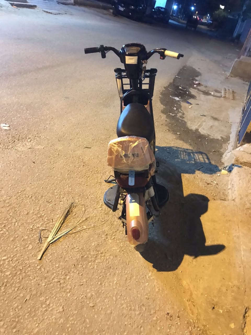 سلام عليك باسكل لبيع مكان كربلاء الحسينية الجريه نضافه70% يريده يجي علا هاذه لرقم. ***********سعر خاص
