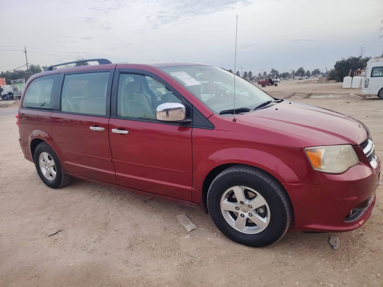 سياره دؤج كرفان كلين موديل 2011 بدون حادث  محرك كير جديد للبيع ***********
