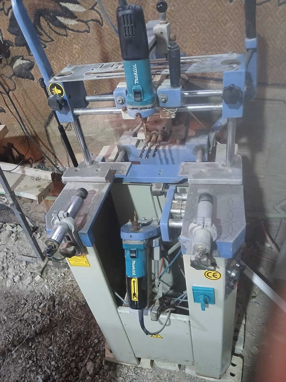 معمل ألمنيوم كامل للبيع

0773 369 3980
