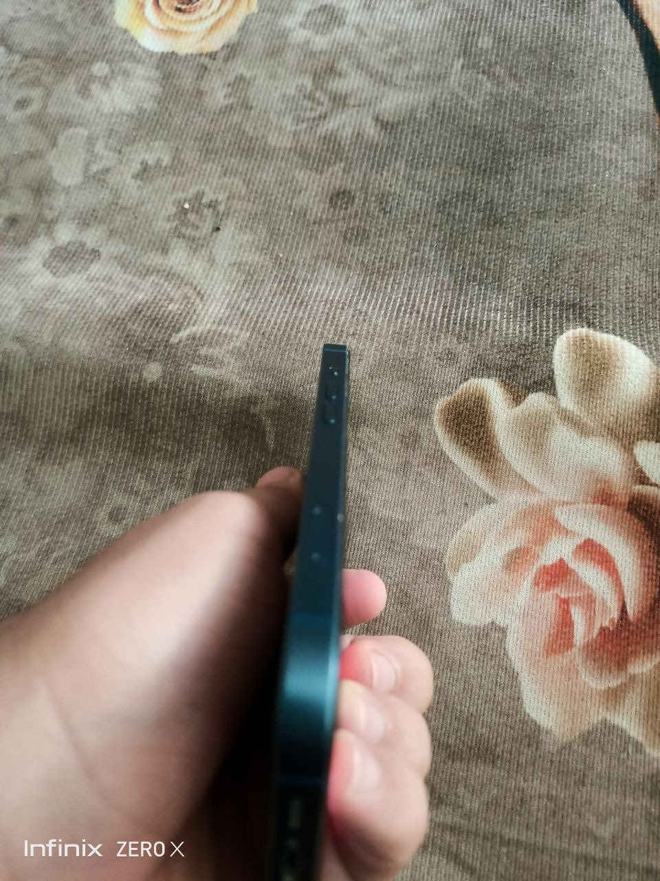 ايفون 13 عادي ذاكره ١٢٨ مبدل فقط بطاريه ١٠٠ .
وبيه هاذ لفطر لموضح بلصوره وما ماثر ابداً للمراوس بجهاز بوكو حسب لقناعه . مكاني بغداد نهروان .
توصيل ماكو


**إذا كنت صاحب هذا الإعلان وتريد حذفه لأي سبب، رجاءا أرسل رسالة إلى الدعم الفني**