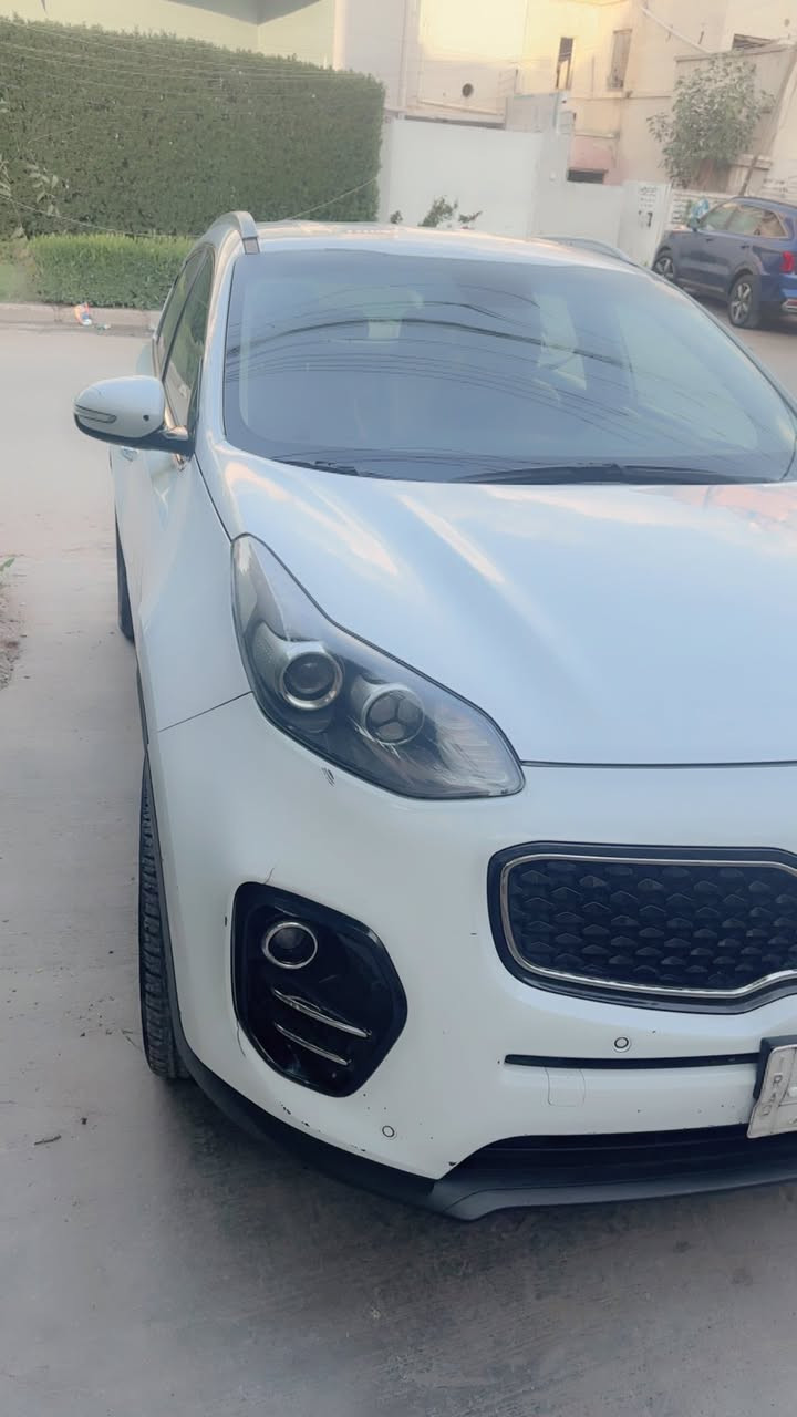 السلام عليكم
كيا سبورتج موديل ٢٠١٧ للبيع

جميع مواصفات GT بس قمارة حديد

يعني عزل حراري اعلى وتخلص من مشاكل البانوراما والسلايد وتهريب المي من اللاستيكات

المواصفاتهه اجتي بوجبة وحدة وقليل اكو منهه :

١- بصمة

٢- مري شفط + اشاير بالمري

٣- سمستم صوت JBL مع دمام بلادي

٤- باب صندوق كهرباء ذكي

٥- الكراسي الامامية كهرباء

٦- محرك دوش ٢٠٠٠

٧- حساس جامه امامي للامطار

٨- نظام نزول منحدرات

٩- توقف تلقائي Auto Hold

١٠- هاند بريك كهربائي

١١- تبريد ٣ قطع مع نظام تحديد درجة الحرارة امامي للسائق والراكب الامامي

١٤- تبريد اوتوماتيكي شاشة

١٥- لايت امامي LED 

السعر المطلوب :- 180$

للاستفسار ***********
