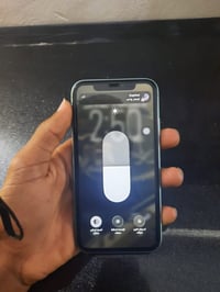 ايفون 11 • ذاكره 64 • بطاريه 70