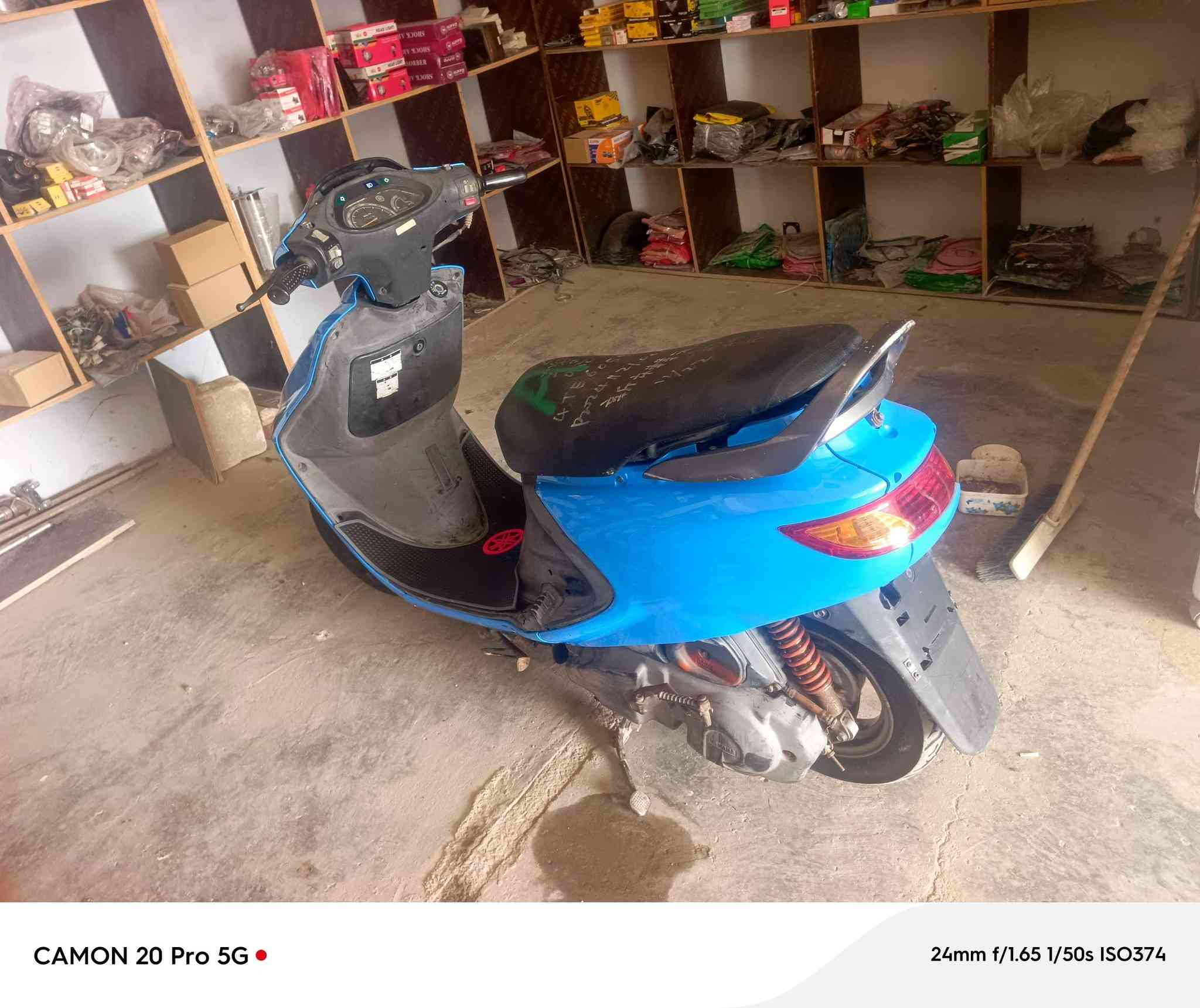 دراجة فراشة مال حاوية ما صارلها خمس اشهر يروح بيها للشغل ويجي مبدل بيها بس كفر ولايت واشاير للجمالية الدراجة نضيفة كلش انضف من الصورة الصبح تشتغل نكرة سلف
مكاني النجف موجود اتصال واتساب***********
السعر جو السوك مال مستعجل 500 وبيها مجال حك الجية
