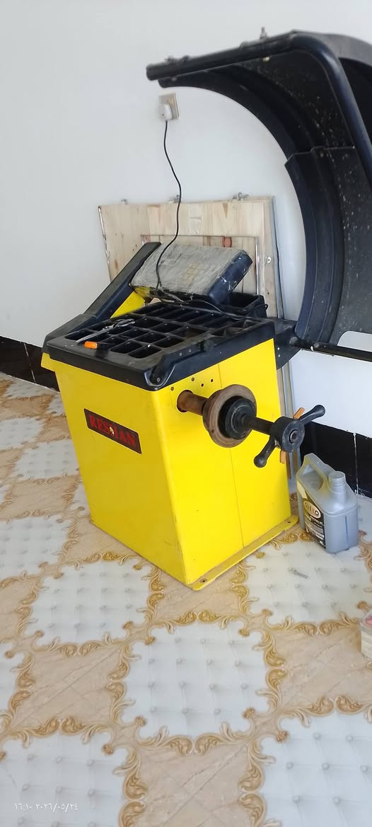 سلام عليكم خالعه مستخدمه بسعر مناسب وبلنص بعد مستخدم شي قليل بسعر مناسب مكان جويبه نساف  ***********
