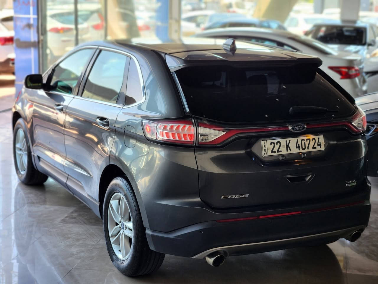 Ford Edge 2016 SEL
۱ پارچە سبوخە لەگەل دوو بست بۆنیت بێ ژۆرێی بێ ئایرباگ
فوله باس سلاید نیە
شاشە ۳ 
گێر لە سوکان تاحەکم ستێرن 
کوشین هیتەر و جلد و کارابە 
کوشین پشتەوا هیتەر 
سندوق شەفت و کارابا
بەسمە ٥
فولە
نرخی ۱۱٥$ 
***********
