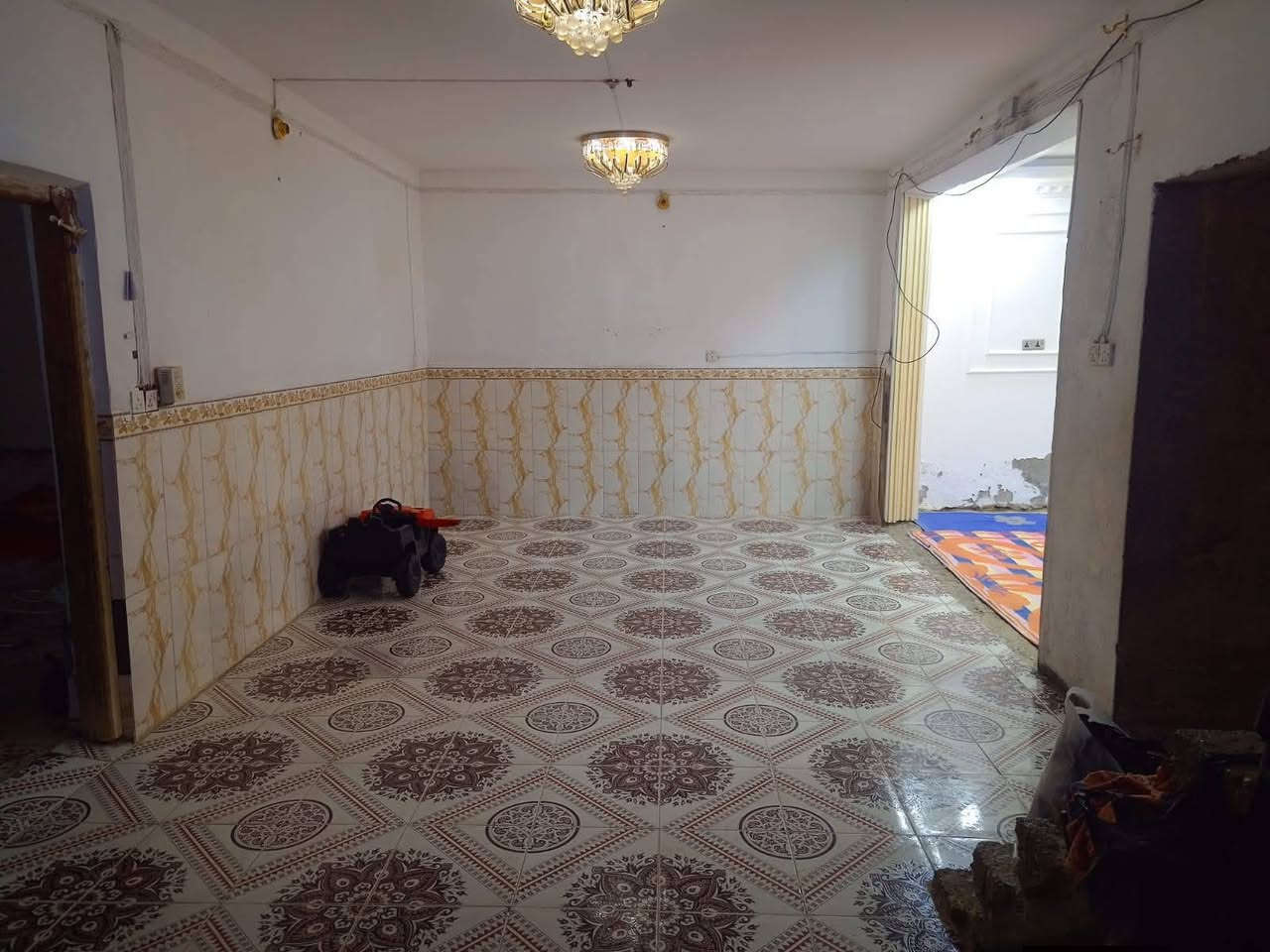 بيت البيع كوت حي الحكيم شارع سكله الوادي
مساحه 220 غرفتين وصاله ومطبخ حار بارد ستقبال صحيات داخليه خارجيه مرقم من قسم البلديه سعر 35بي مجال
ستفسار خاص


**إذا كنت صاحب هذا الإعلان وتريد حذفه لأي سبب، رجاءا أرسل رسالة إلى الدعم الفني**