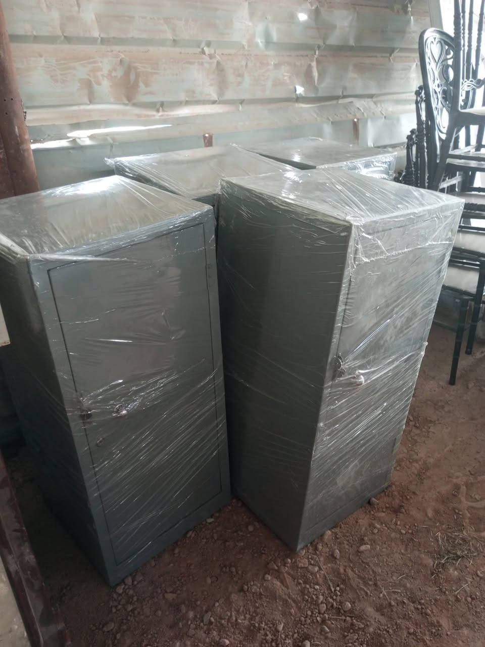 انواع الاثاث الجديد و المستعمل في مزاد الامير 
عنوان شارع ام العضام والركة قرب مكتب المدينة للعقار او قرب جامع سبل السلام 
***********
