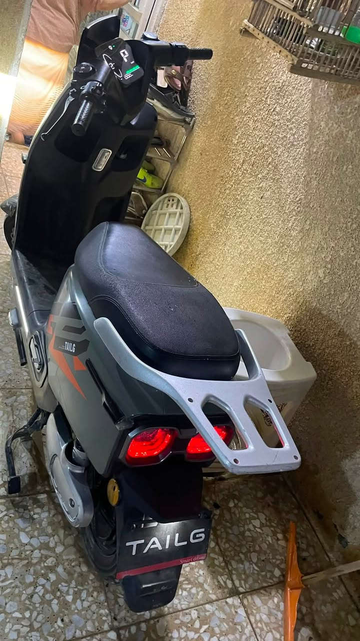 للبيع – دراجة كهربائية TAILG موديل 2025
محرك 1200 واط 6 بطاريات ليثيوم

شاشة رقمية LED

3 أوضاع قيادة (Eco / Normal / Sport)

إنارة LED أمامية وخلفية

تسع شخصين

هادئة، اقتصادية، ومعروفه التالك بقوتها

وياها شاحنتها الاصليه 

المكان بغداد – الشعب

السعر 675 الف 

📞 الشراي يتصل : ***********
