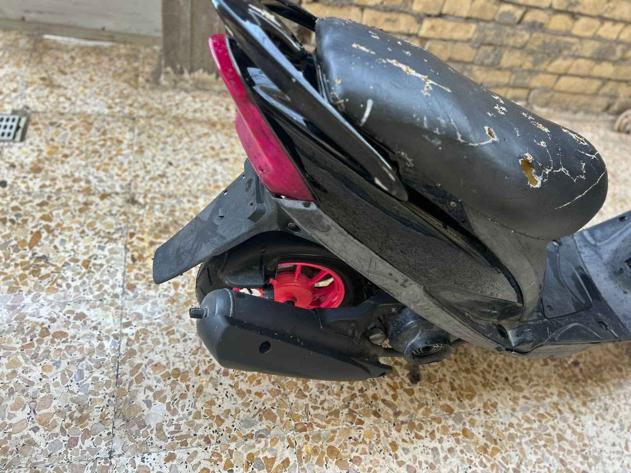 دراجة ماكس عدلة للبيع كاملة شغالة سلف هندر نكره
مكينة ماتنسمع ناعمة كلش اشاير سكن هورن شغالات كلهن 
ويالة رياضي مكينة بلادية مامفتوحة شلعة معدل تخبل بريك خلفي جديد كفرات نضيفات الدراجة تخبل كاملة 
السعر 575 بيها مجال للشراي قفط 
العنوان بغداد //الأمين الثانية شارع الارامل 
الرقم *********** بي واتساب خاص مفتوح
