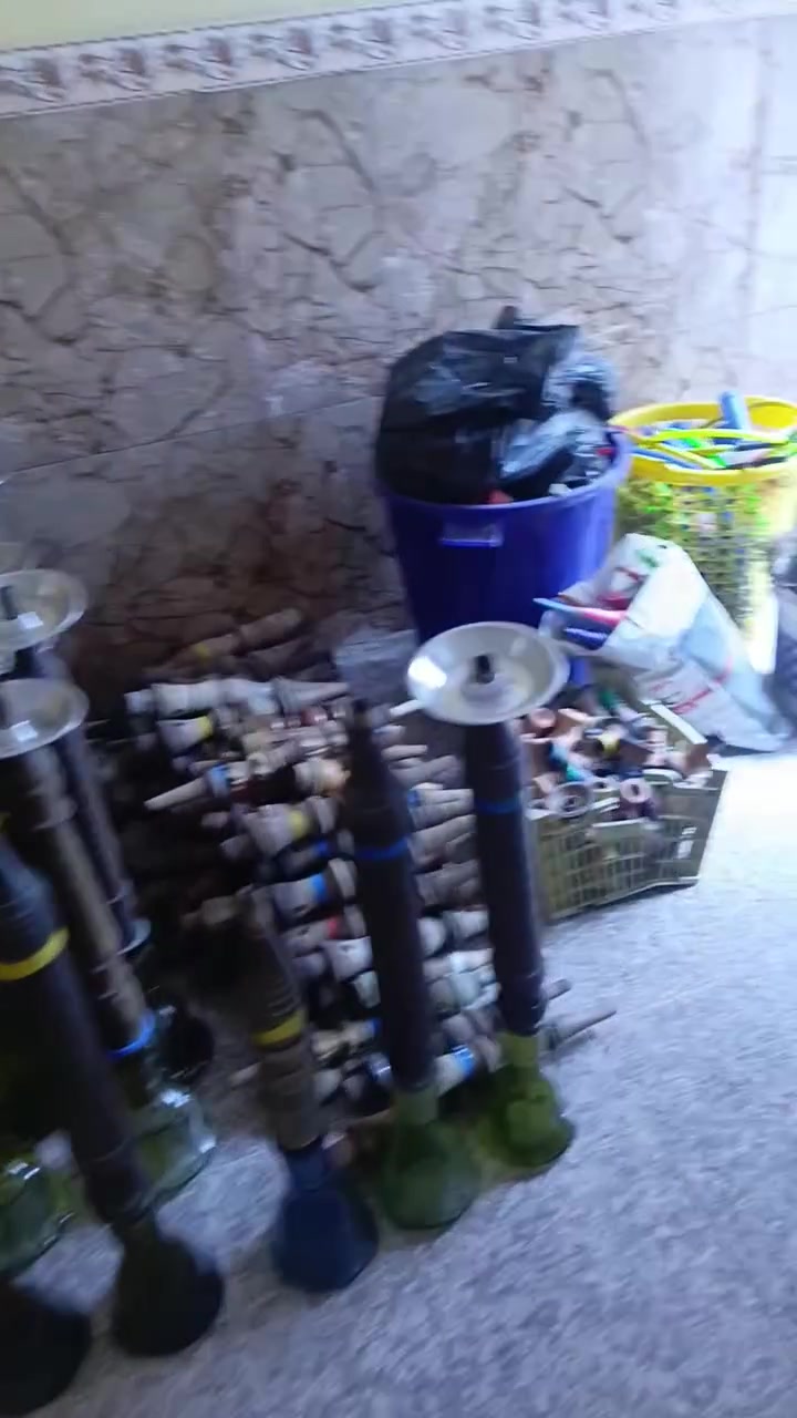 السلام عليكم غراض كامله مال كوفي نراكيل كامله قمجيات مطارات
ميوزه مال دومنه 7 
مكاني الديوانيه حي الفرات 
***********
