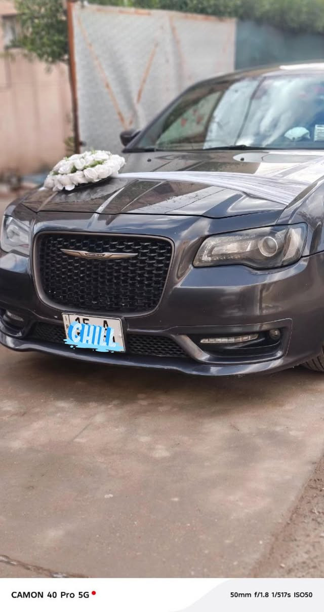 السلام عليكم اوباما كرايسلر فول 1٪1 بس فتح ما بيه ال سياره كلشي مابيه كلش حلو بل واقع رقم السياره أنبار تحويل مباشر فول  صور الحادث بل منشور وتعديل على بادر فقط بس محتاج فلوس واريد أبيعه موديل 17معلايه 23 
السعر 230 وبيه مجال 
رقم***********
رقم***********
