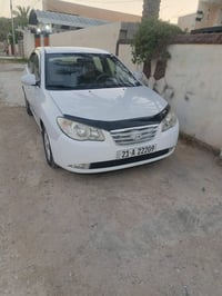 النترا • ٢٠١١ • مكينة ٢٠٠٠