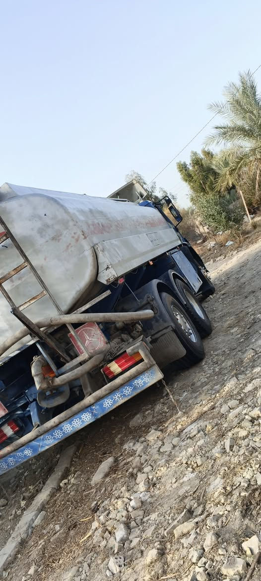 السلام عليكم لبيع تنكر البي موديل 92 بلادي بدي فافون بكره ودافعه بلادي سنكل محرك ثمانيه  محسن للإستفسار اتصال عل رقم ***********
