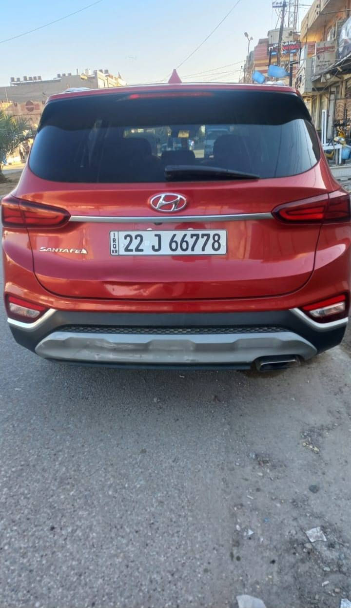 السلام عليكم سنتافيا موديل ١٩  وارد امريكي رقم اربيل سنوية جديدة بسمي وهزة جديدة تحكم استيرن وانزلاق وبيها سايد ابريك واطفاء ذاتي رادار خلفي  وامامي خمسة راكب مكينة 2400 GTR  الحادث بنيد وجاملغ مكان السيارة بغداد رقم الهاتف ( ***********) سعرها ١٨٠ وبيها مجال
