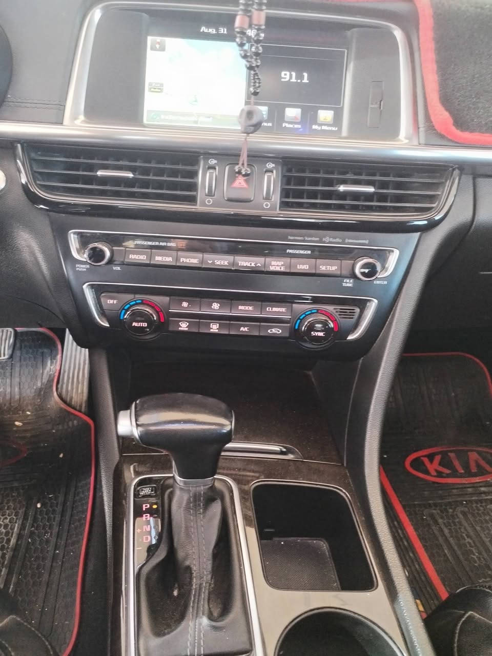 السلام عليكم مراوس فقط فول مواصفات بدون اير باك موديل 2017 وارد أمريكي ملاحضه السياره بيه منضومة غاز تحياتي للجميع


**إذا كنت صاحب هذا الإعلان وتريد حذفه لأي سبب، رجاءا أرسل رسالة إلى الدعم الفني**