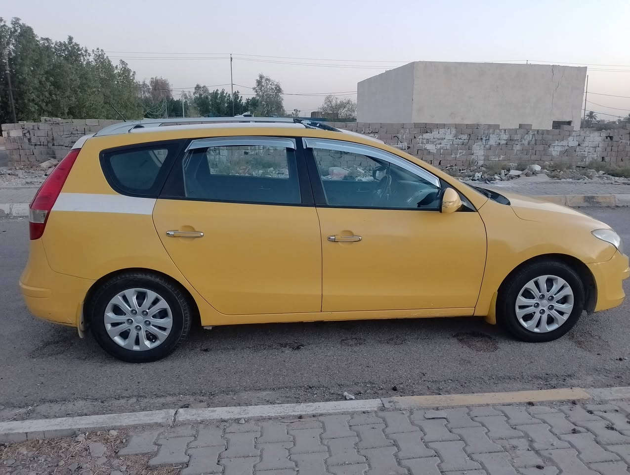 النترا ستيشن موديل 2011 رقم بغداد محرك 2000 بي تبخير السياره بدون ضرر فقط البنيد و معمر نفسه السعر 82$ وبيها مجال للاستفسار الاتصال على الرقم ***********
