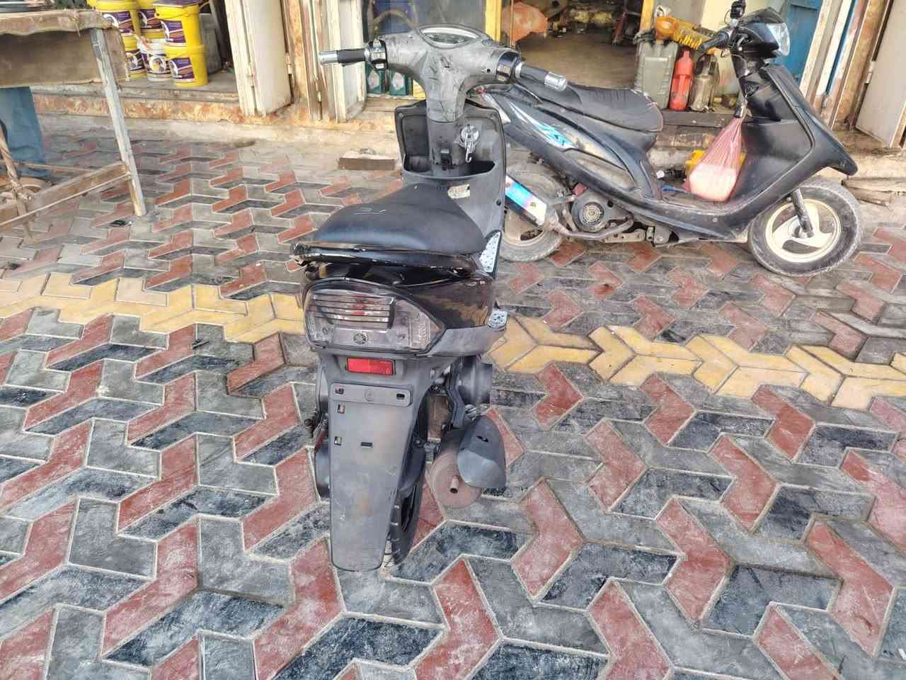 السلام عليكم دراجه للبيع دراجه رمبه مطلعينها ختم واحد دراجه عنوان أبو رمانه سعرها ٩٠٠ وبيها مجال قليل هاذه رقمي ***********
