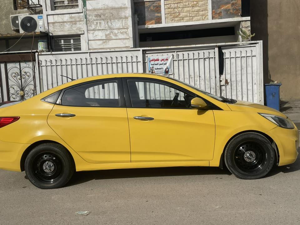 السلام عليكم
اكسنت 
مديل 2015
خليجي بدون ضررر
للبيع السعر (85 ورقة )بيها مجال 
رقم بغداد انكليزي 
السنوية نافذة لغاية 2029
العنوان بغداد الشعب 
للأستفسار (***********)
